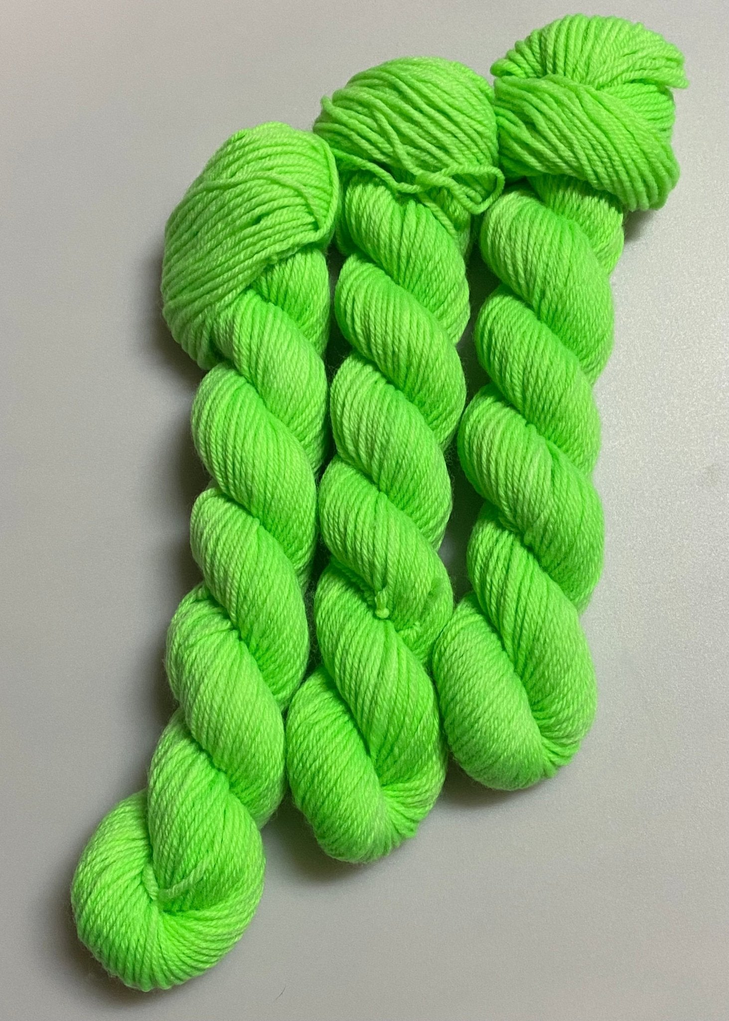 Fine Merino Socks ca. 20g handgefärbte Wolle - Sonjas Wollanstalt