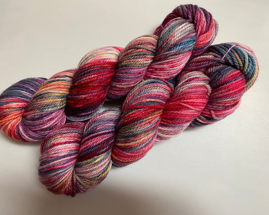 Merino 166 handgefärbtes Merinogarn 100g - Sonjas Wollanstalt