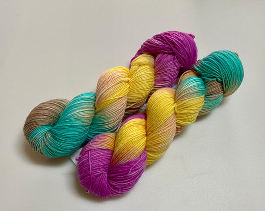 Basicsocks handgefärbte Sockenwolle