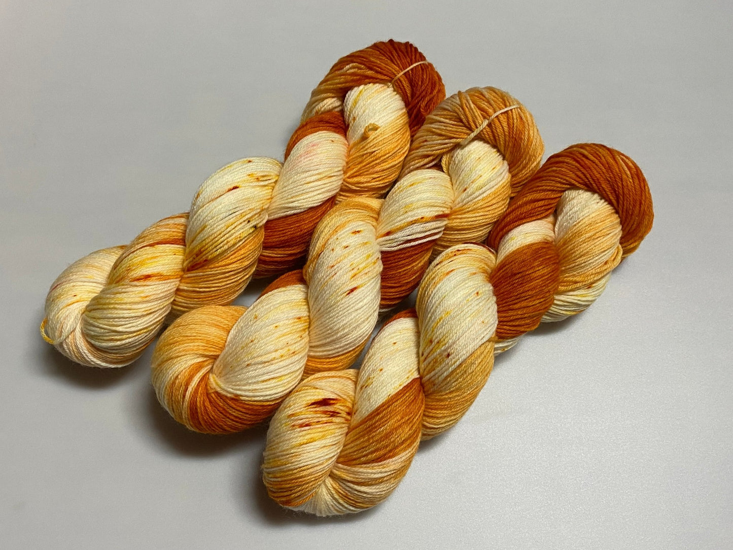 Basicsocks handgefärbte Sockenwolle - Sonjas Wollanstalt