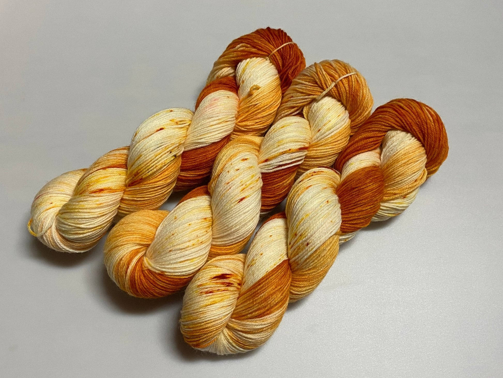 Basicsocks handgefärbte Sockenwolle - Sonjas Wollanstalt