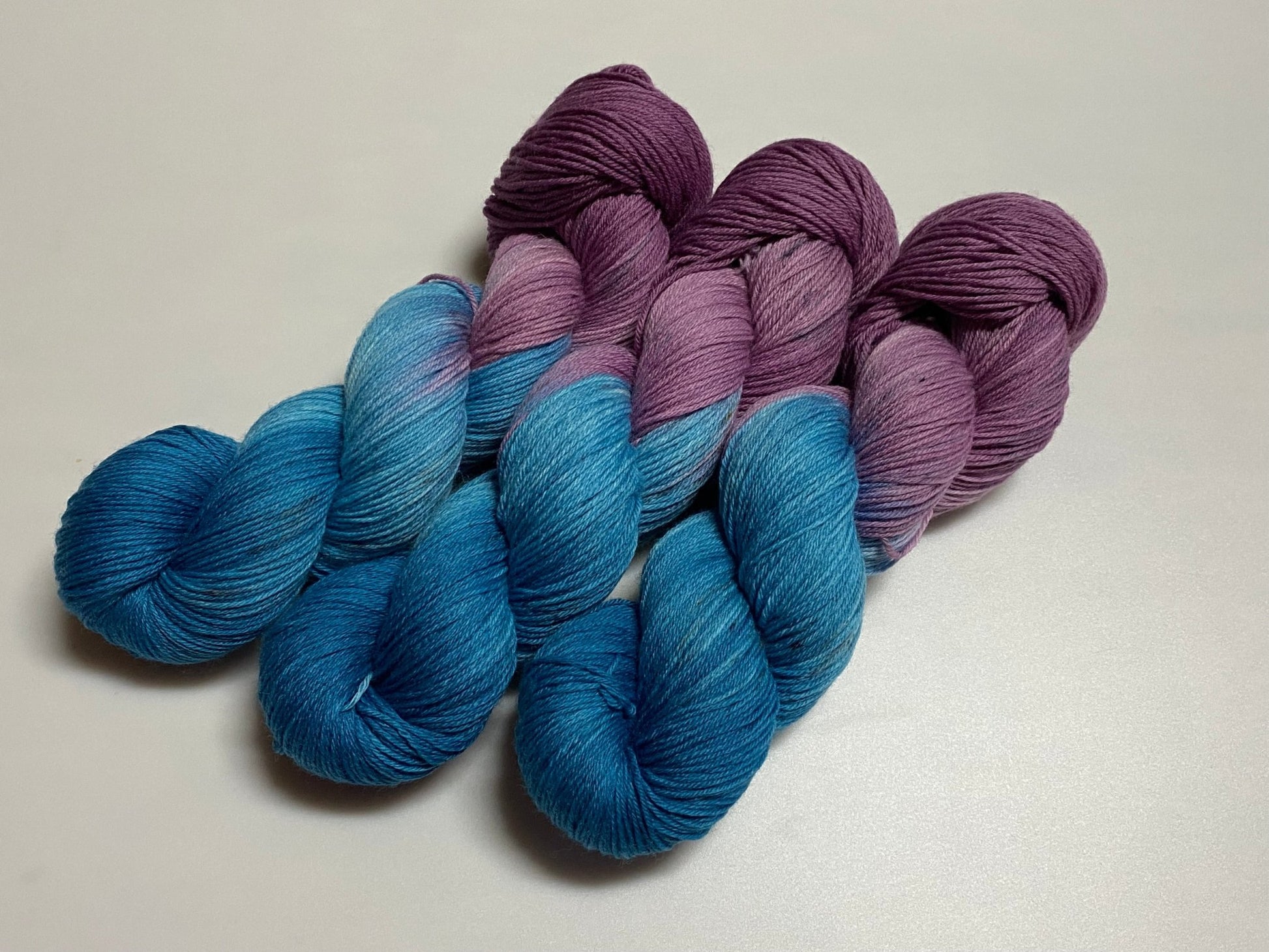 Hightwist, Handgefärbte Sockenwolle 4 Fach - Sonjas Wollanstalt