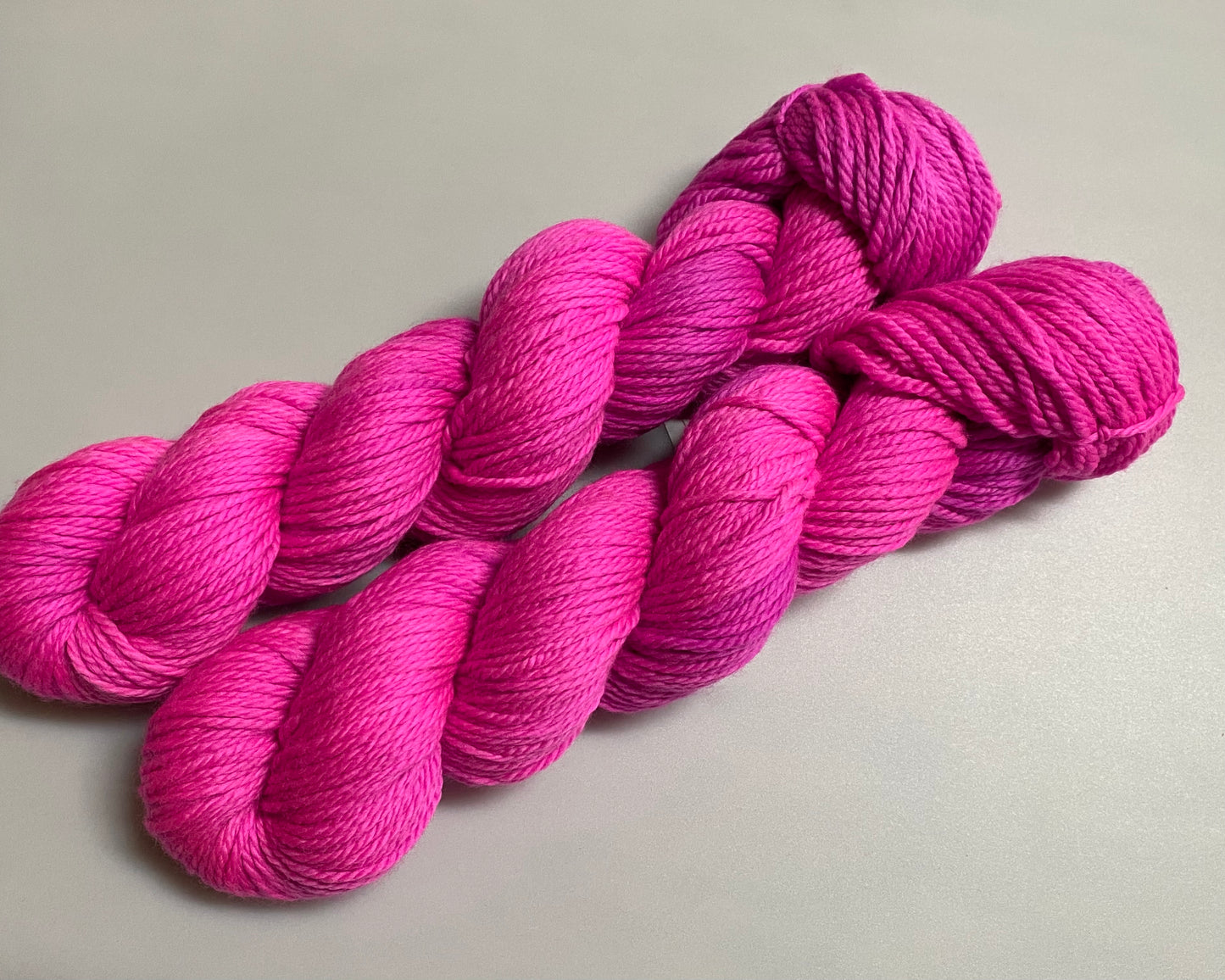 Merino 166 handgefärbtes Merinogarn 100g