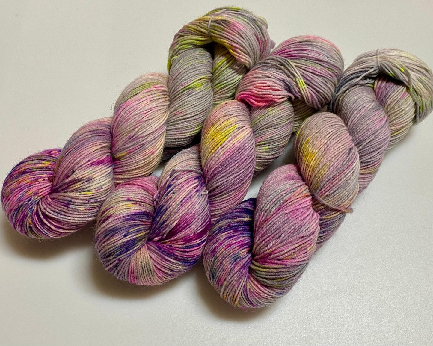 Basicsocks handgefärbte Sockenwolle