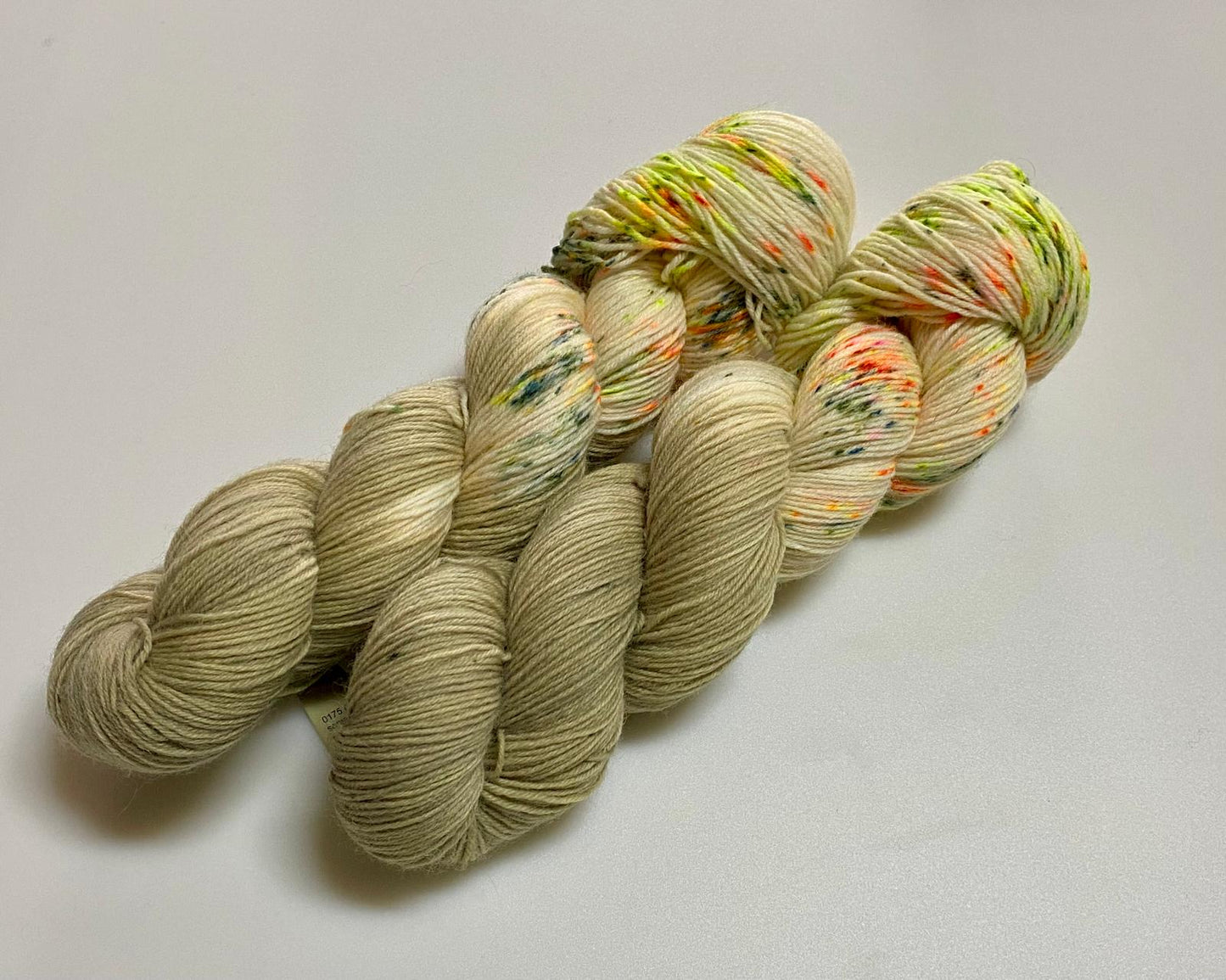 Basicsocks handgefärbte Sockenwolle