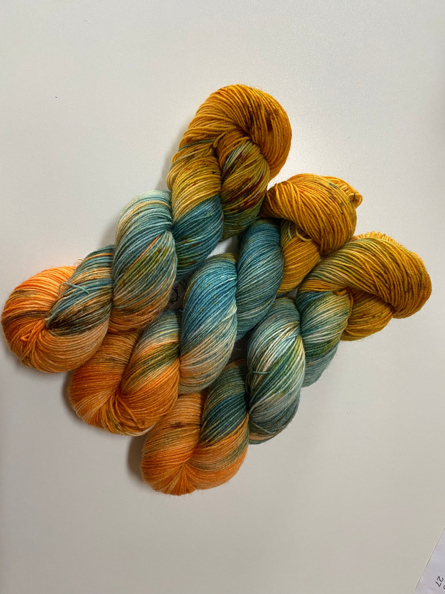 Basicsocks handgefärbte Sockenwolle