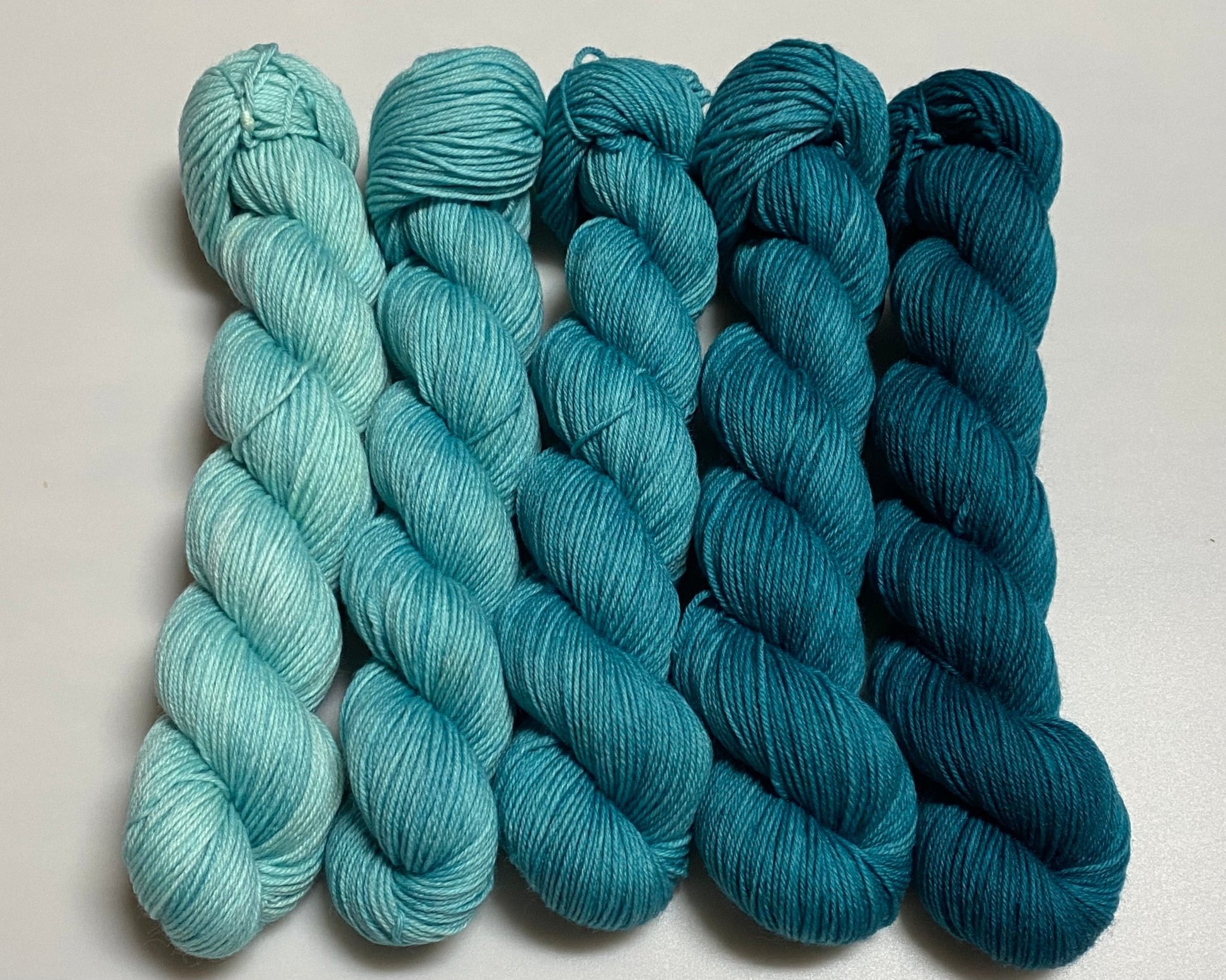 Fine Merino Socks 4 - fach handgefärbt ca. 50g - Sonjas Wollanstalt