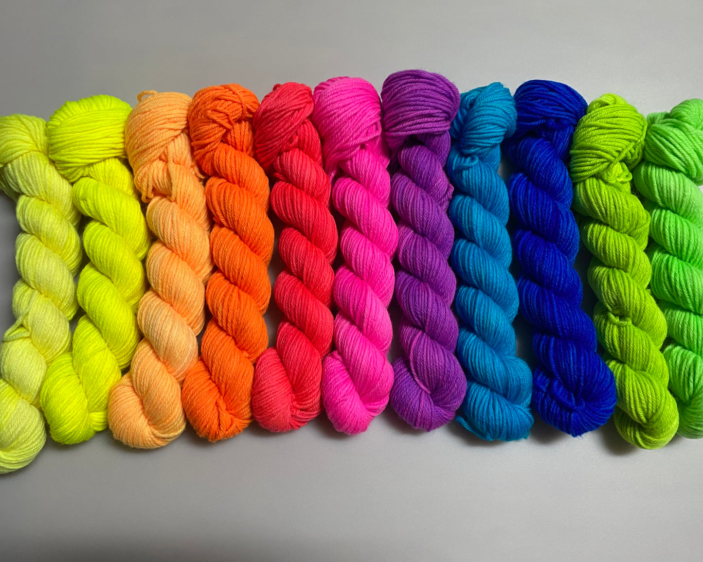 Fine Merino Socks ca. 20g handgefärbte Wolle
