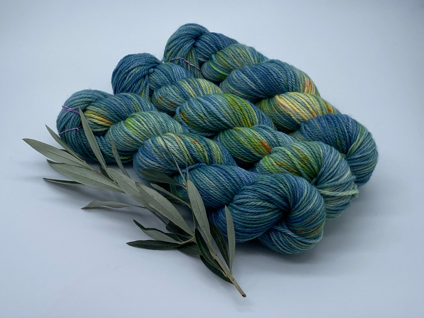 Merino 166 handgefärbtes Merinogarn 100g