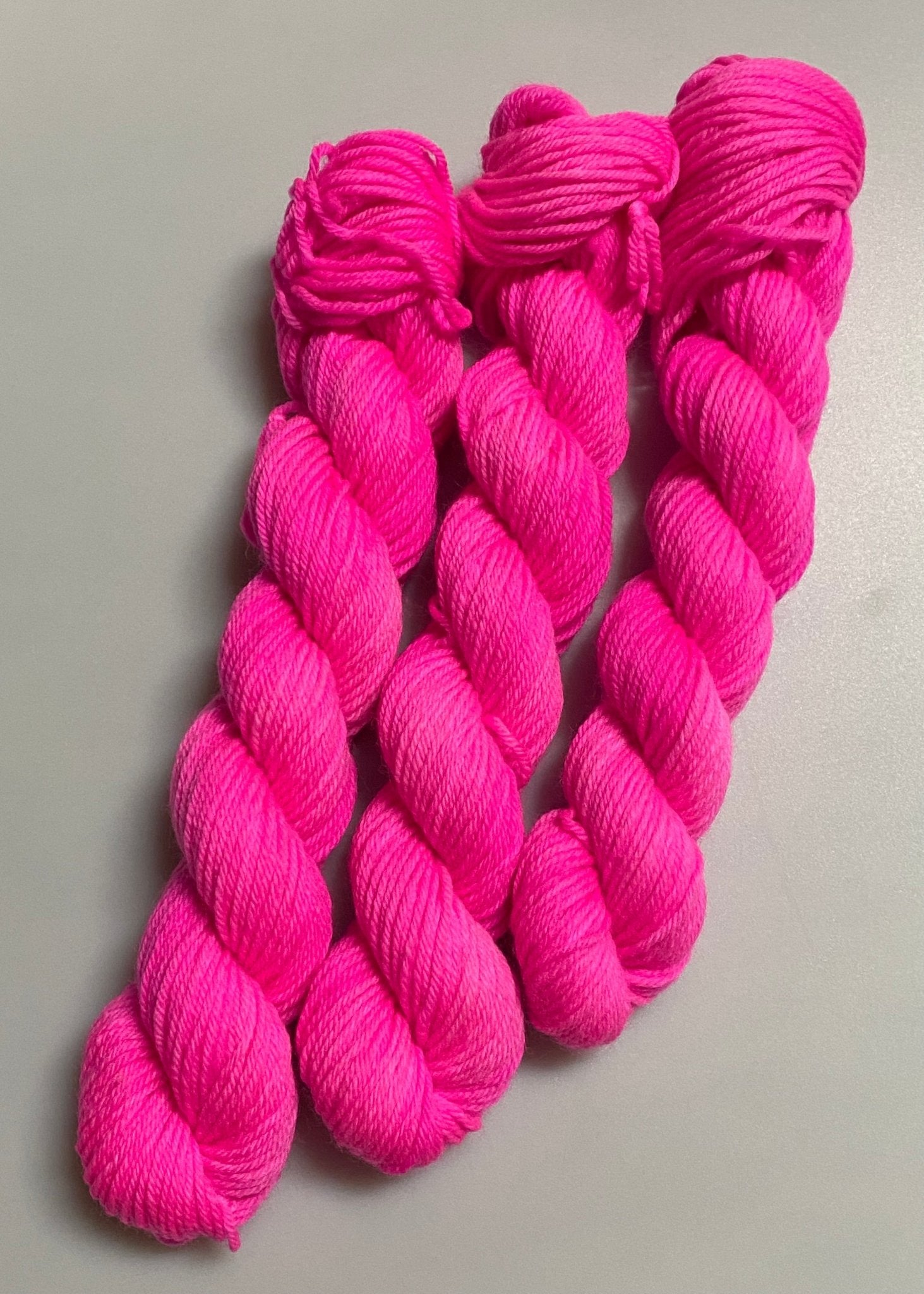 Fine Merino Socks ca. 20g handgefärbte Wolle - Sonjas Wollanstalt