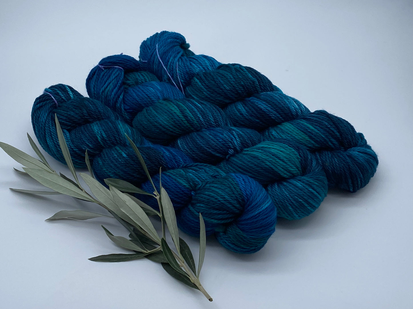 Merino 166 handgefärbtes Merinogarn 100g