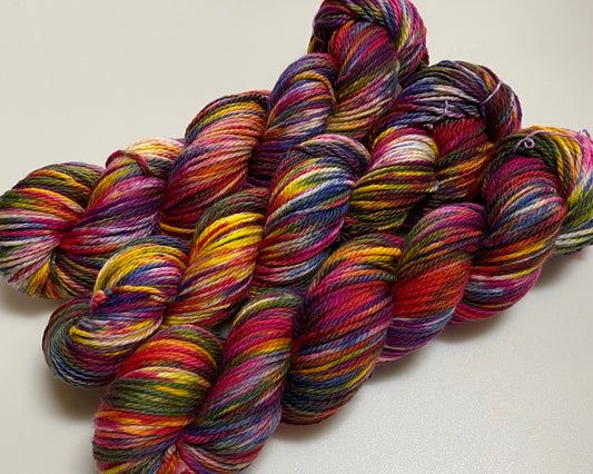 Merino 166 handgefärbtes Merinogarn 100g - Sonjas Wollanstalt