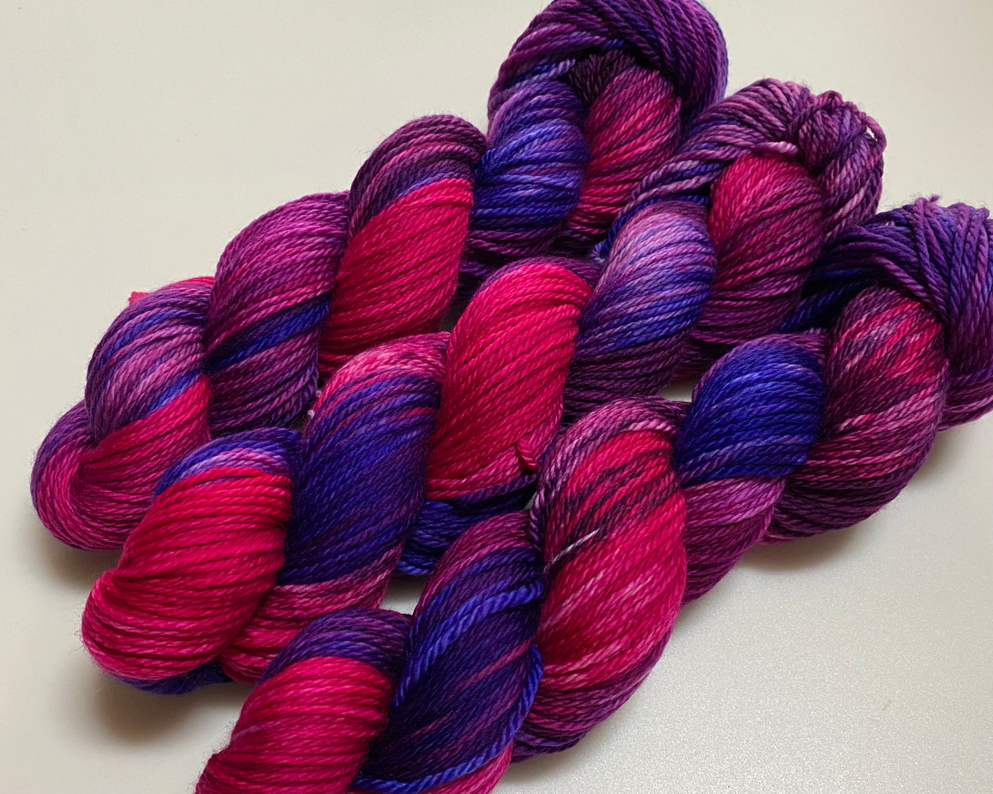 Merino 166 handgefärbtes Merinogarn 100g