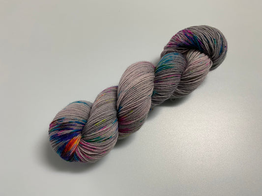 Basicsocks handgefärbte Sockenwolle