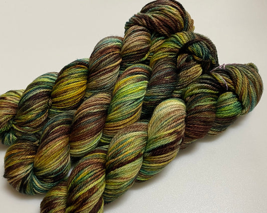 Merino 166 handgefärbtes Merinogarn 100g - Sonjas Wollanstalt