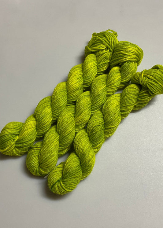 Fine Merino Socks ca. 20g handgefärbte Wolle - Sonjas Wollanstalt
