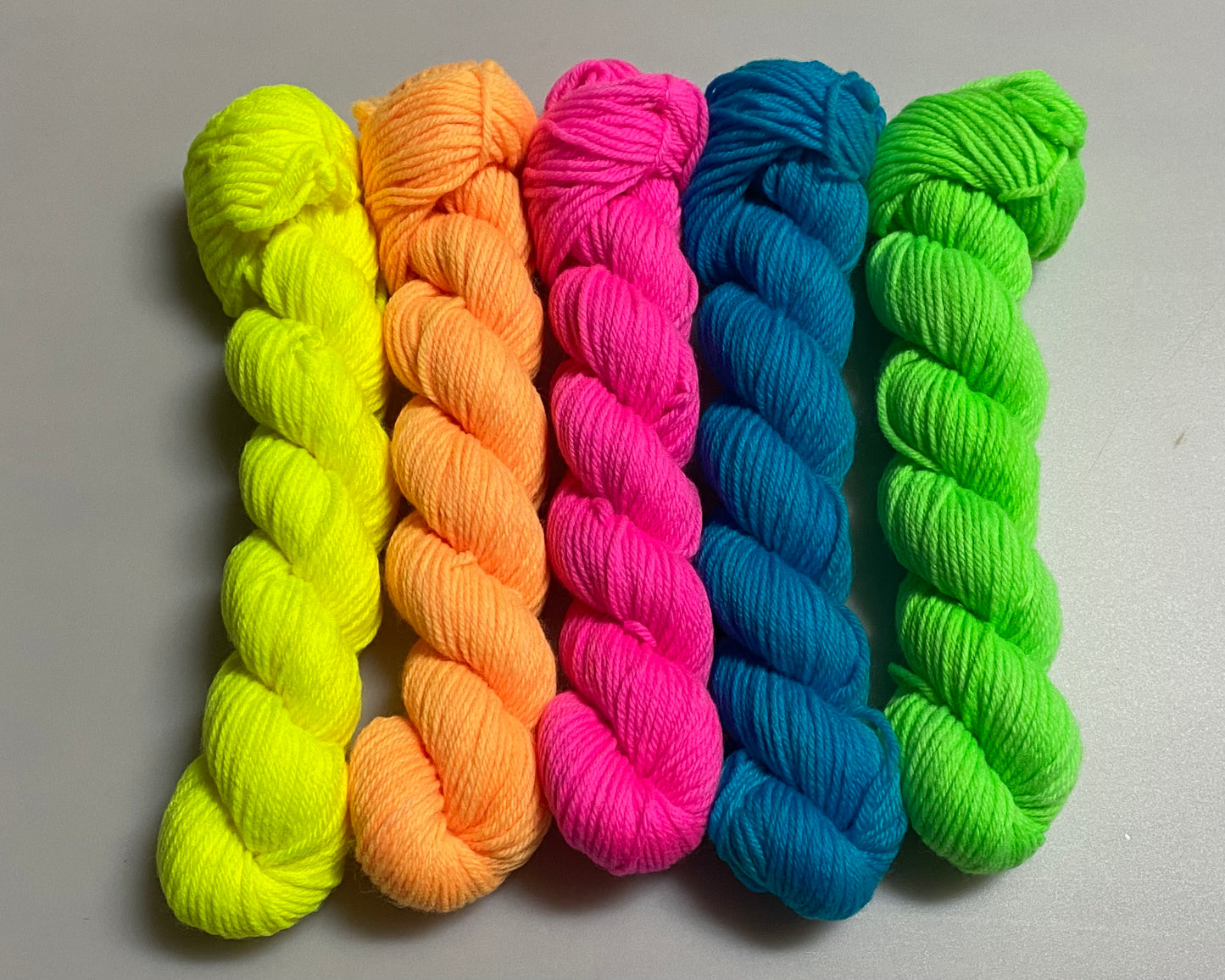 Fine Merino Socks ca. 20g handgefärbte Wolle