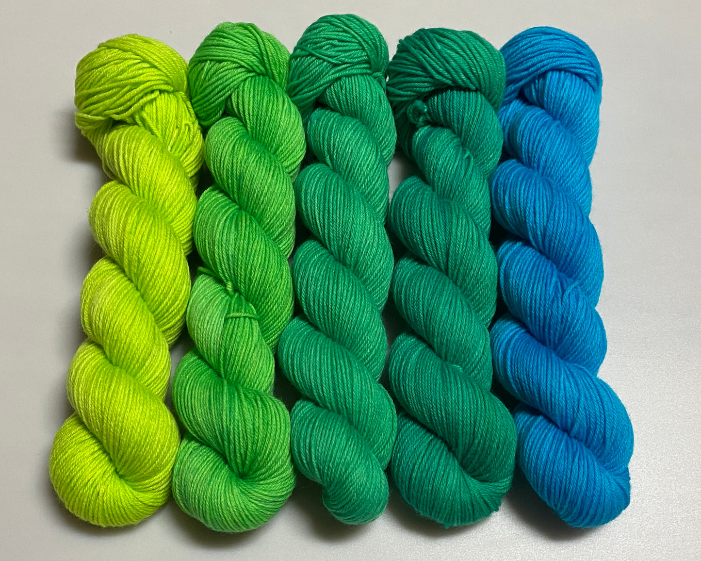 Fine Merino Socks ca. 20g handgefärbte Wolle