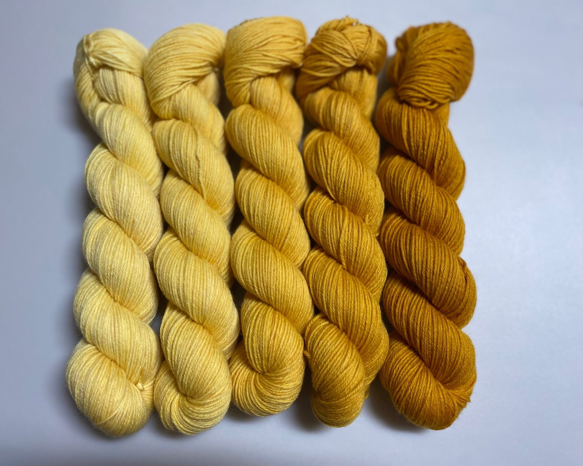 Fine Merino Socks 4 - fach handgefärbt ca. 50g - Sonjas Wollanstalt