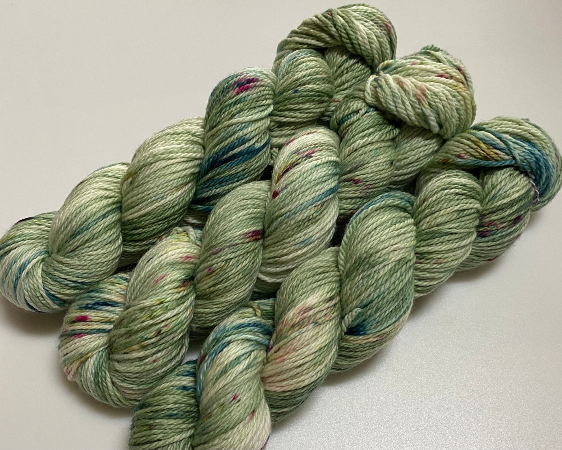 Merino 166 handgefärbtes Merinogarn 100g - Sonjas Wollanstalt