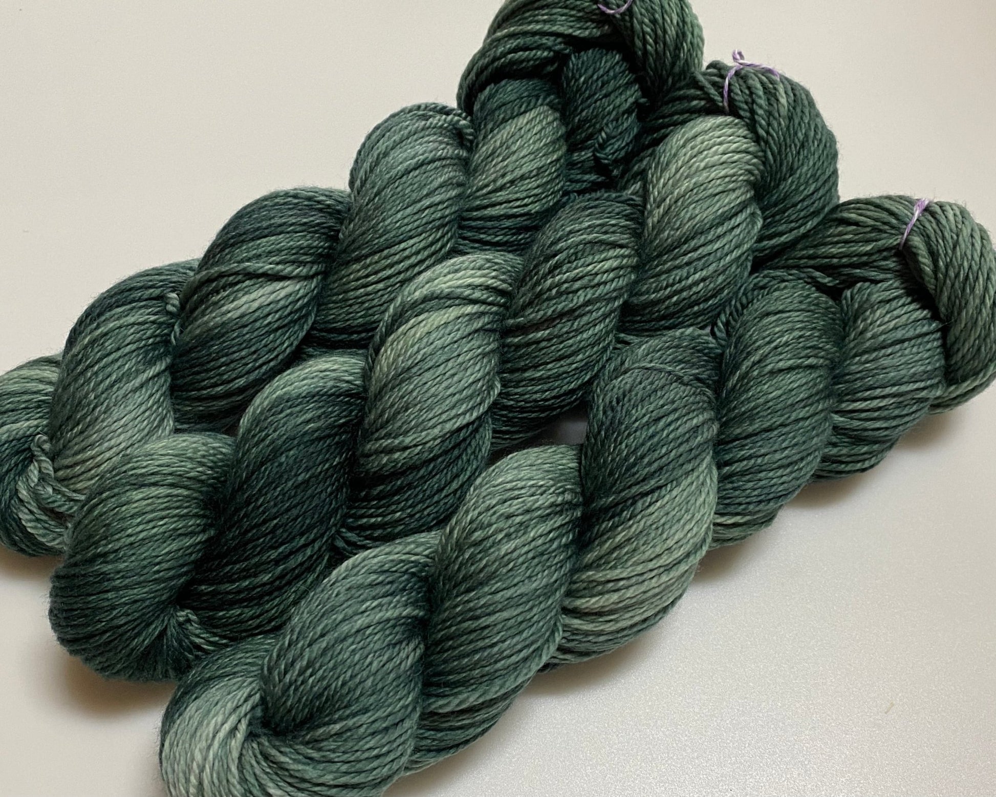 Merino 166 handgefärbtes Merinogarn 100g - Sonjas Wollanstalt
