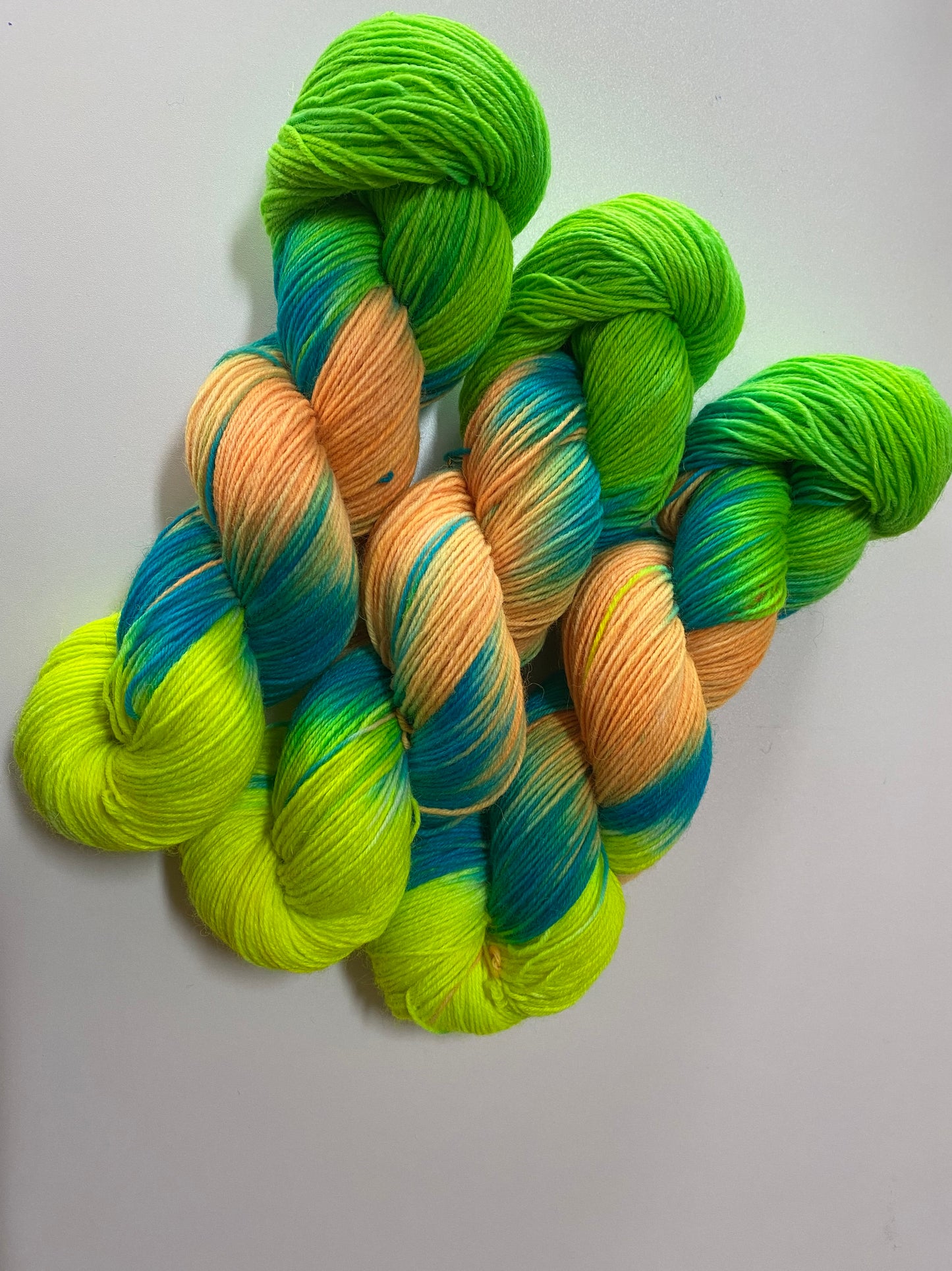 Basicsocks handgefärbte Sockenwolle