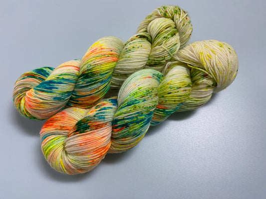 Basicsocks handgefärbte Sockenwolle