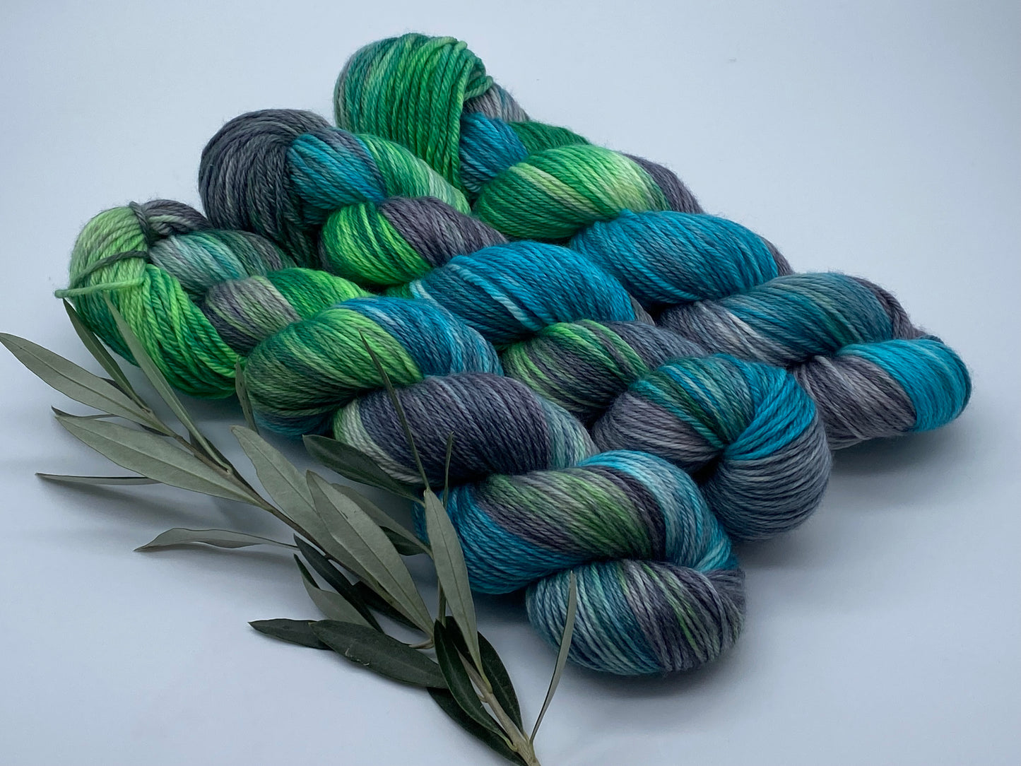 Merino Bambus DK handgefärbtes Merinogarn mit Bambusfaser