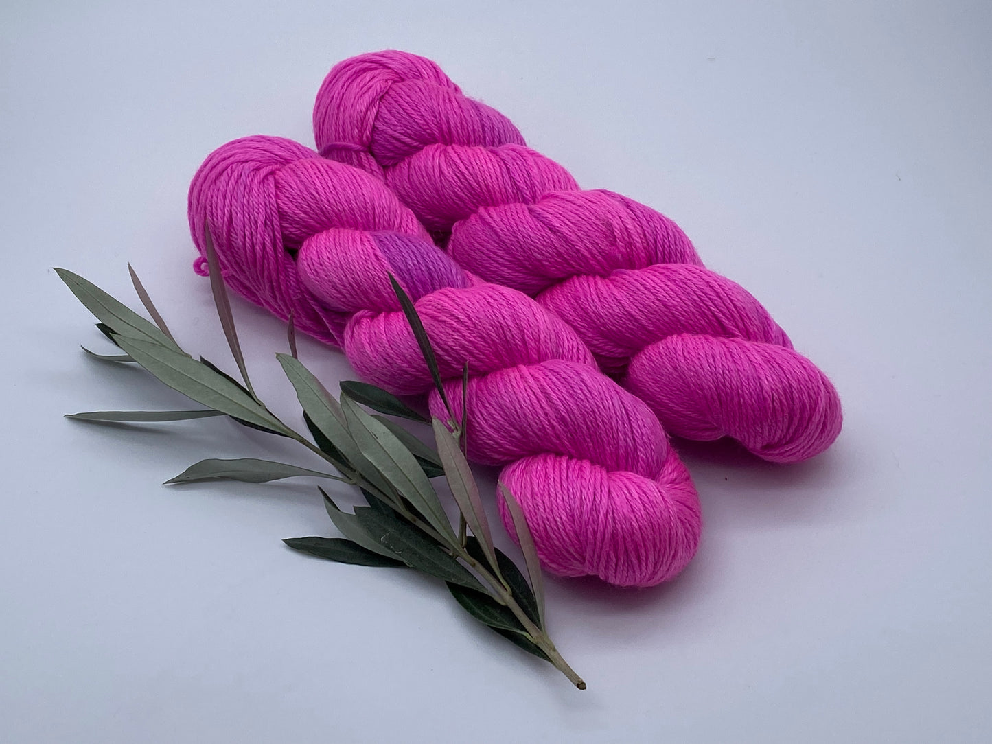 Merino Bambus DK handgefärbtes Merinogarn mit Bambusfaser