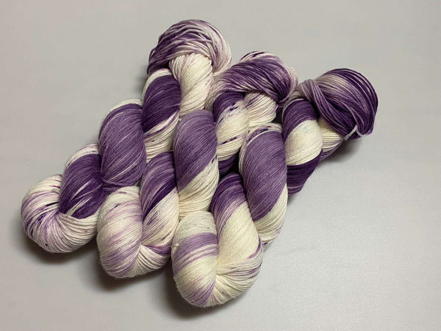 Basicsocks handgefärbte Sockenwolle