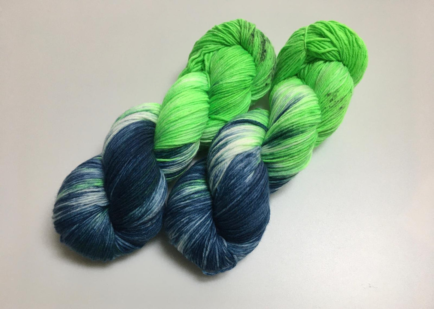 Fine Merino Socks 6 - fach handgefärbte Wolle - Sonjas Wollanstalt