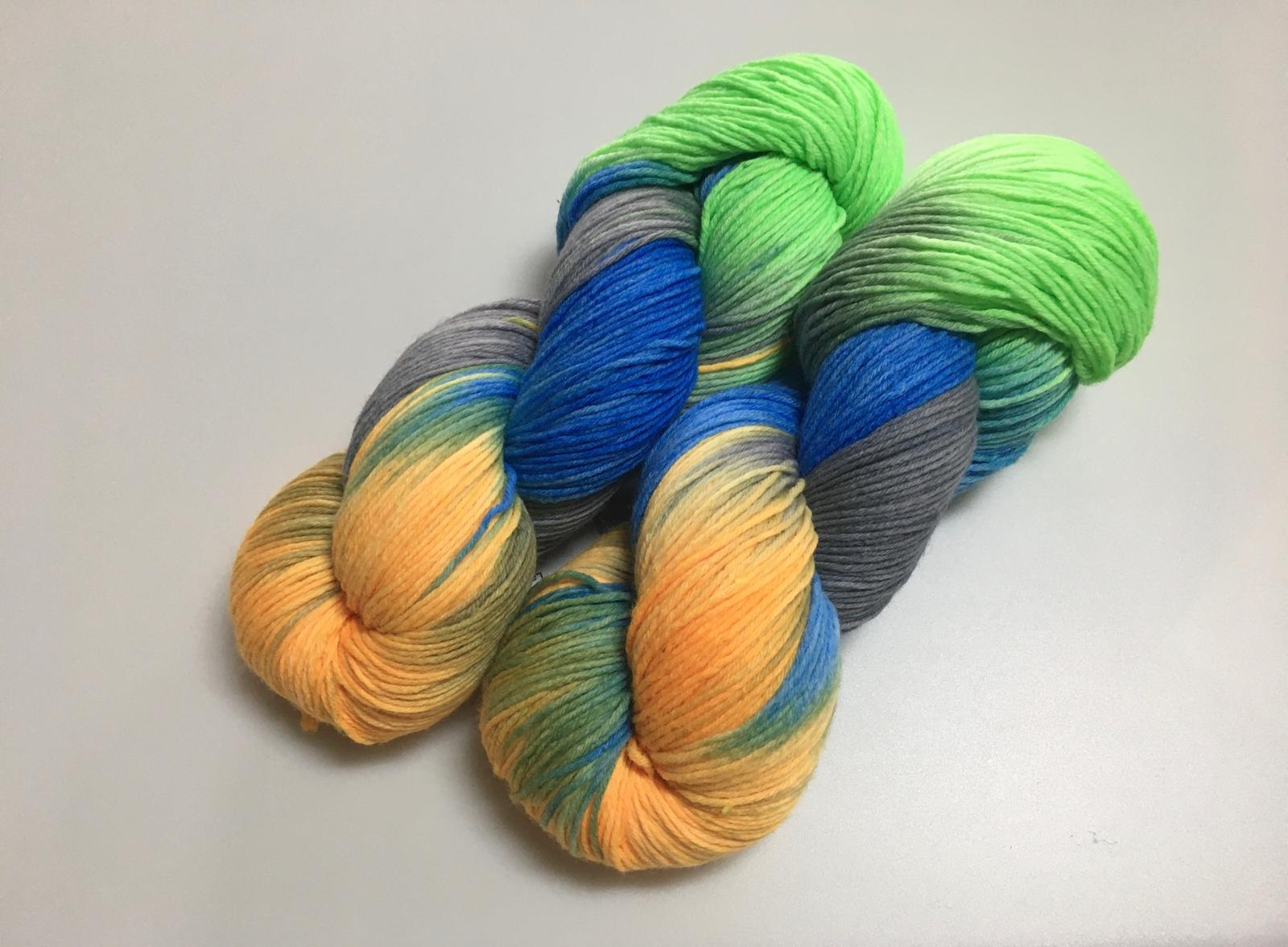 Fine Merino Socks 6 - fach handgefärbte Wolle - Sonjas Wollanstalt