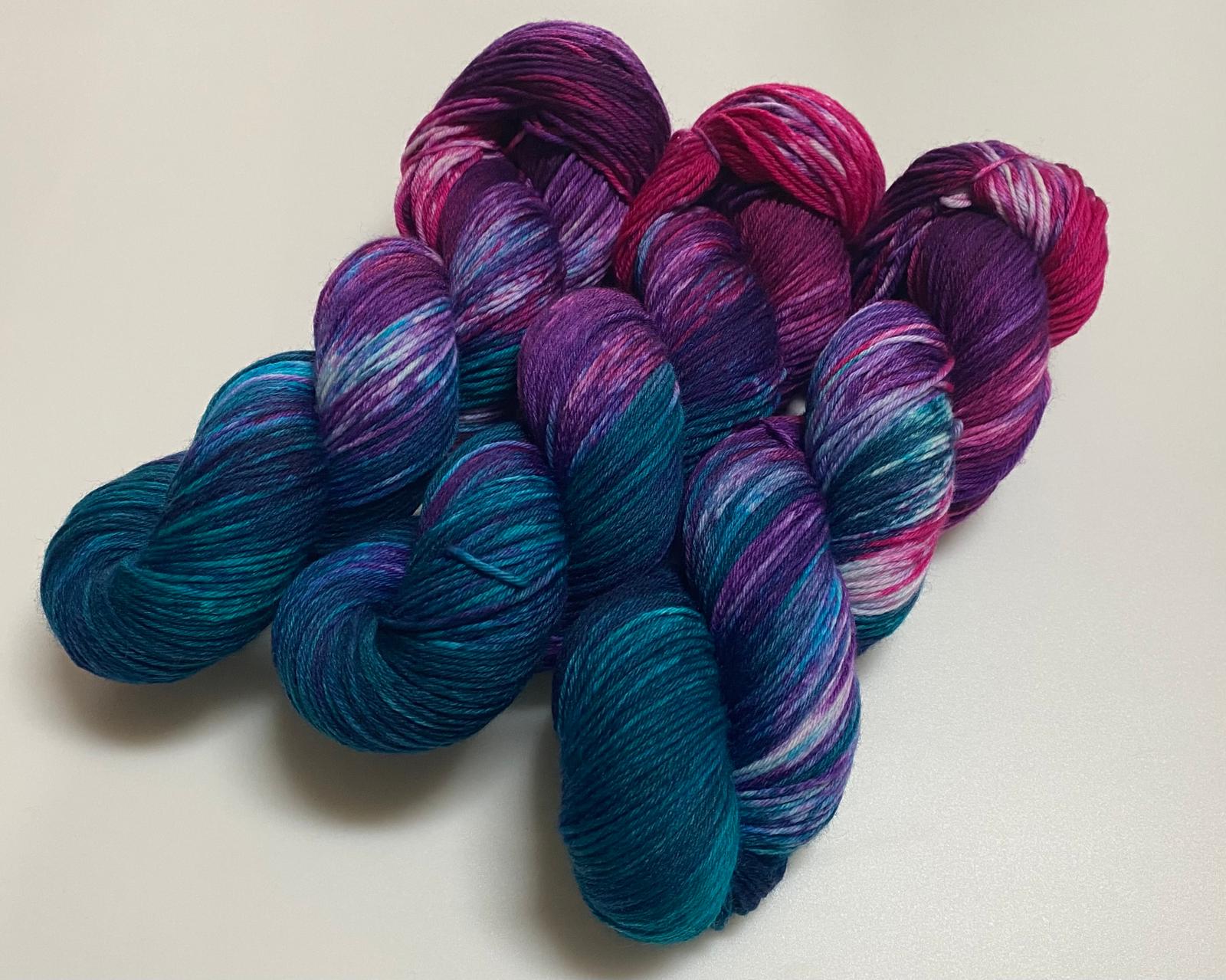 Fine Merino Socks 6 - fach handgefärbte Wolle - Sonjas Wollanstalt