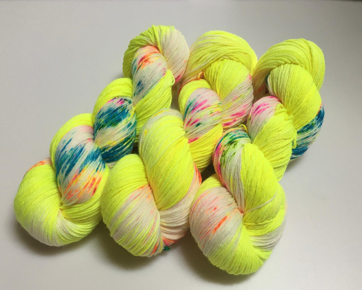 Fine Merino Socks 6 - fach handgefärbte Wolle - Sonjas Wollanstalt