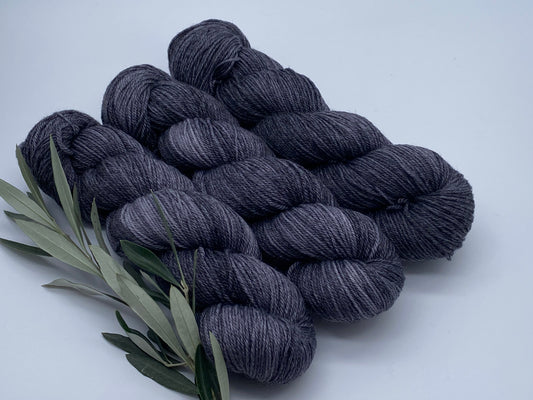 Rami Deluxe handgefärbte Wolle