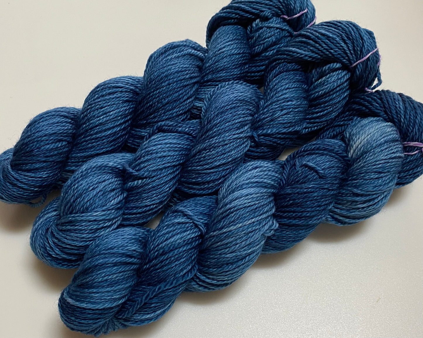 Merino 166 handgefärbtes Merinogarn 100g