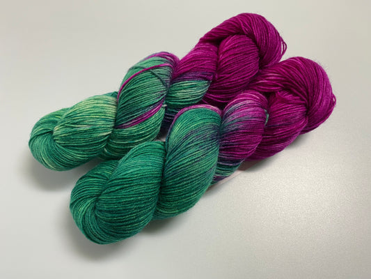 Basicsocks handgefärbte Sockenwolle