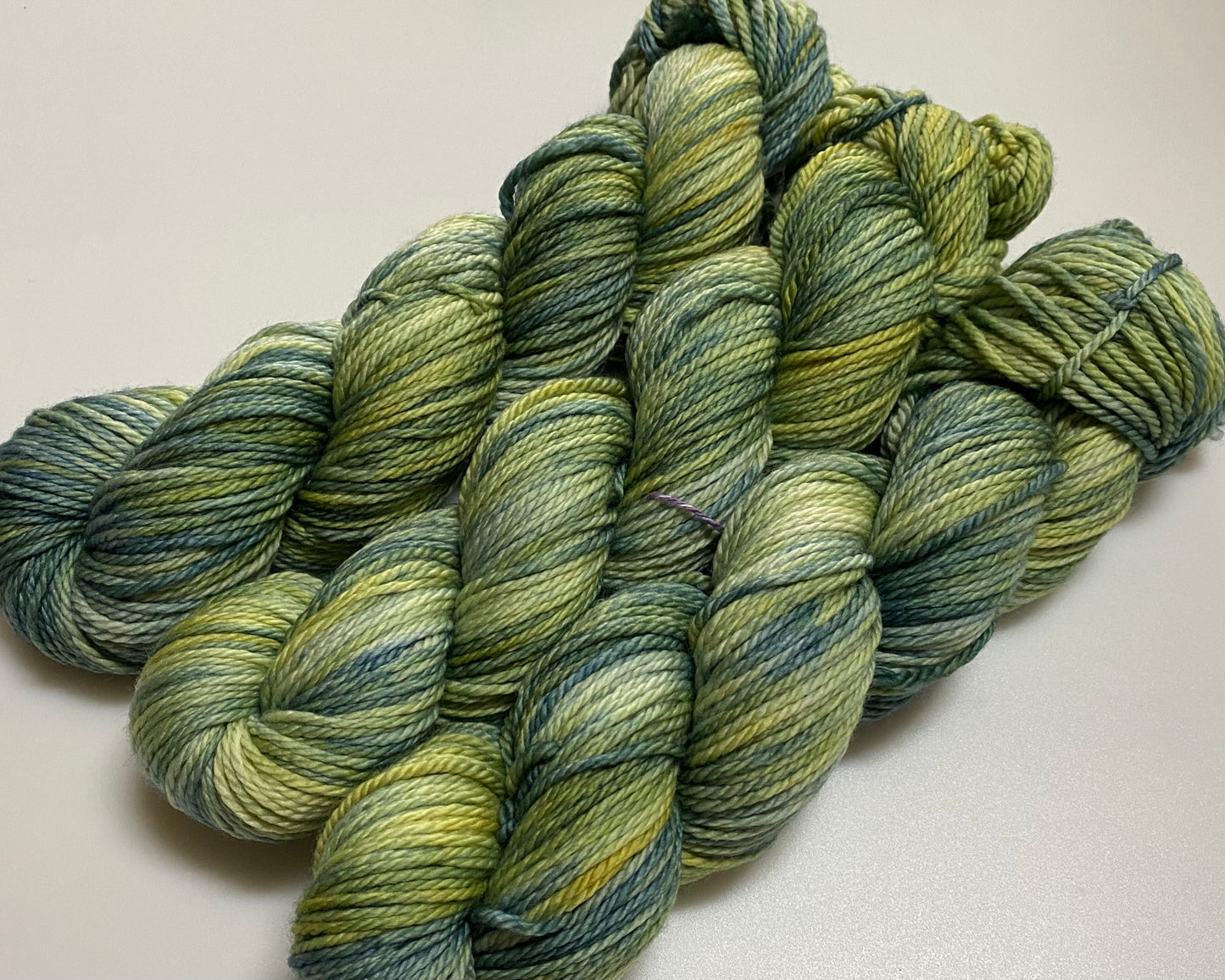 Merino 166 handgefärbtes Merinogarn 100g