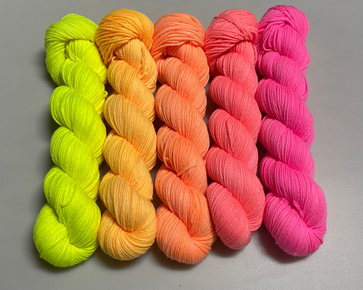 Fine Merino Socks ca. 20g handgefärbte Wolle