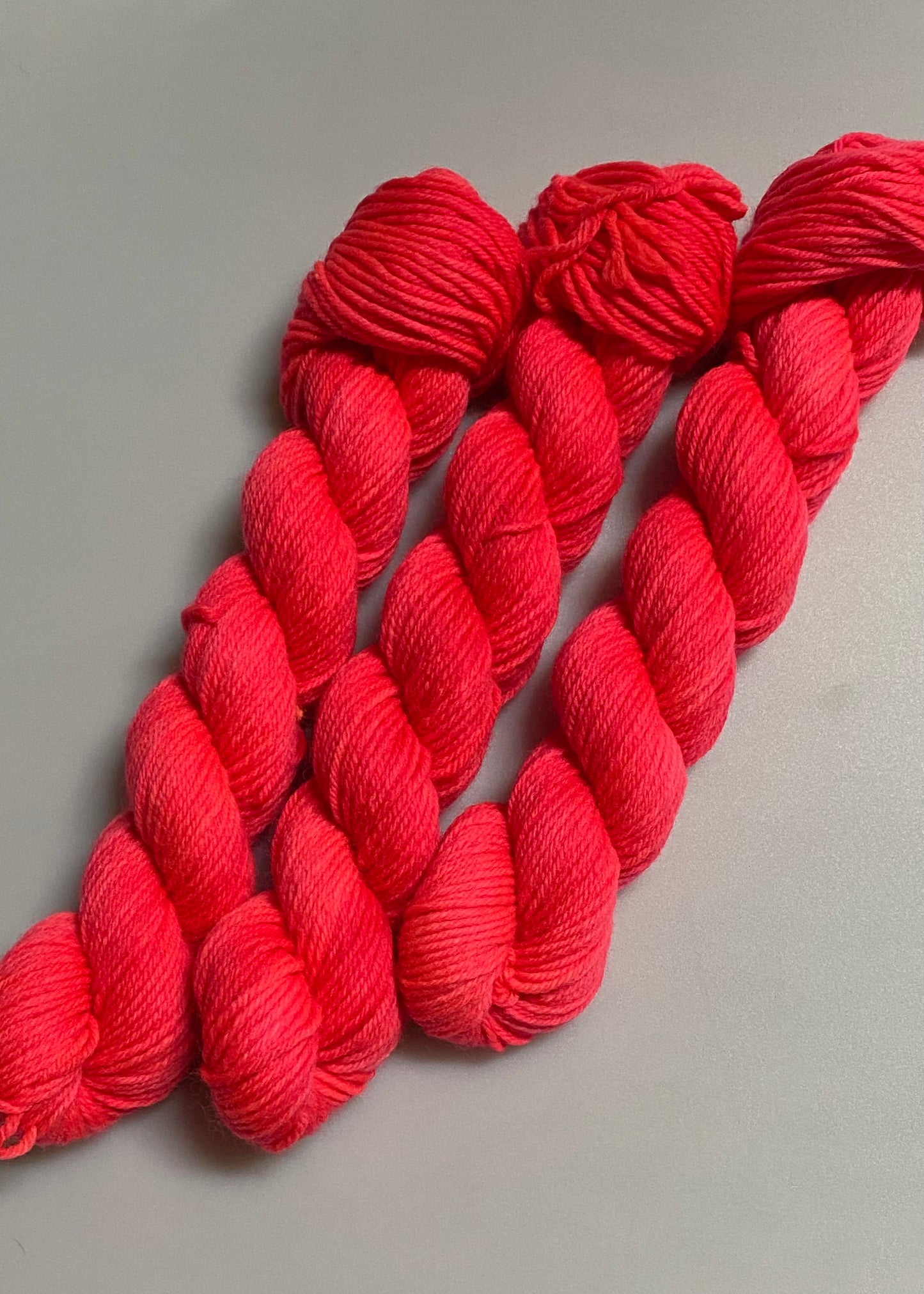 Fine Merino Socks ca. 20g handgefärbte Wolle