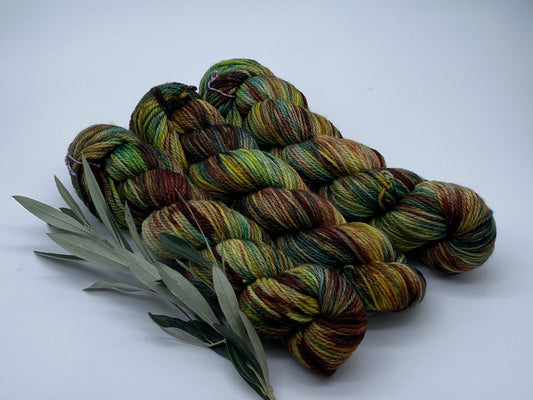 Merino 166 handgefärbtes Merinogarn 100g