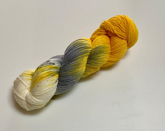 Basicsocks handgefärbte Sockenwolle