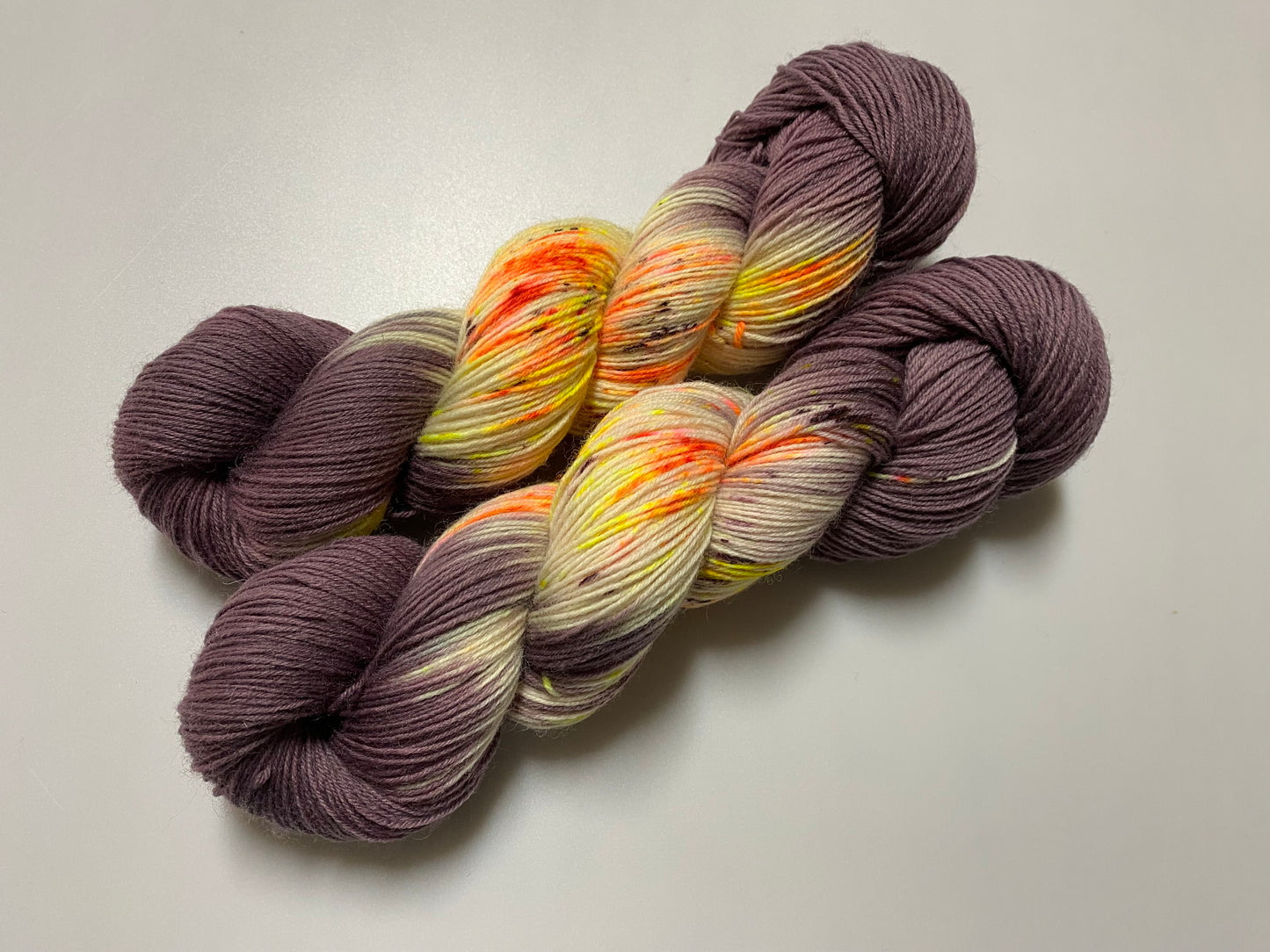 Basicsocks handgefärbte Sockenwolle