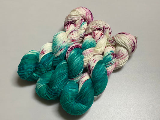 Hightwist, handgefärbte Wolle 4ply