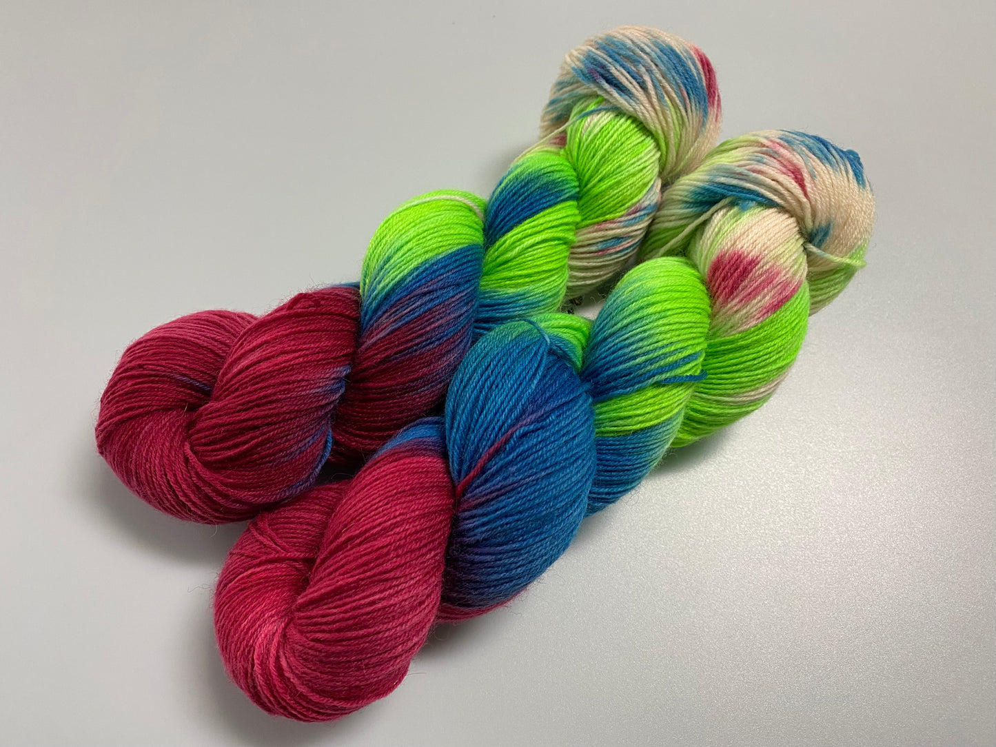 Basicsocks handgefärbte Sockenwolle