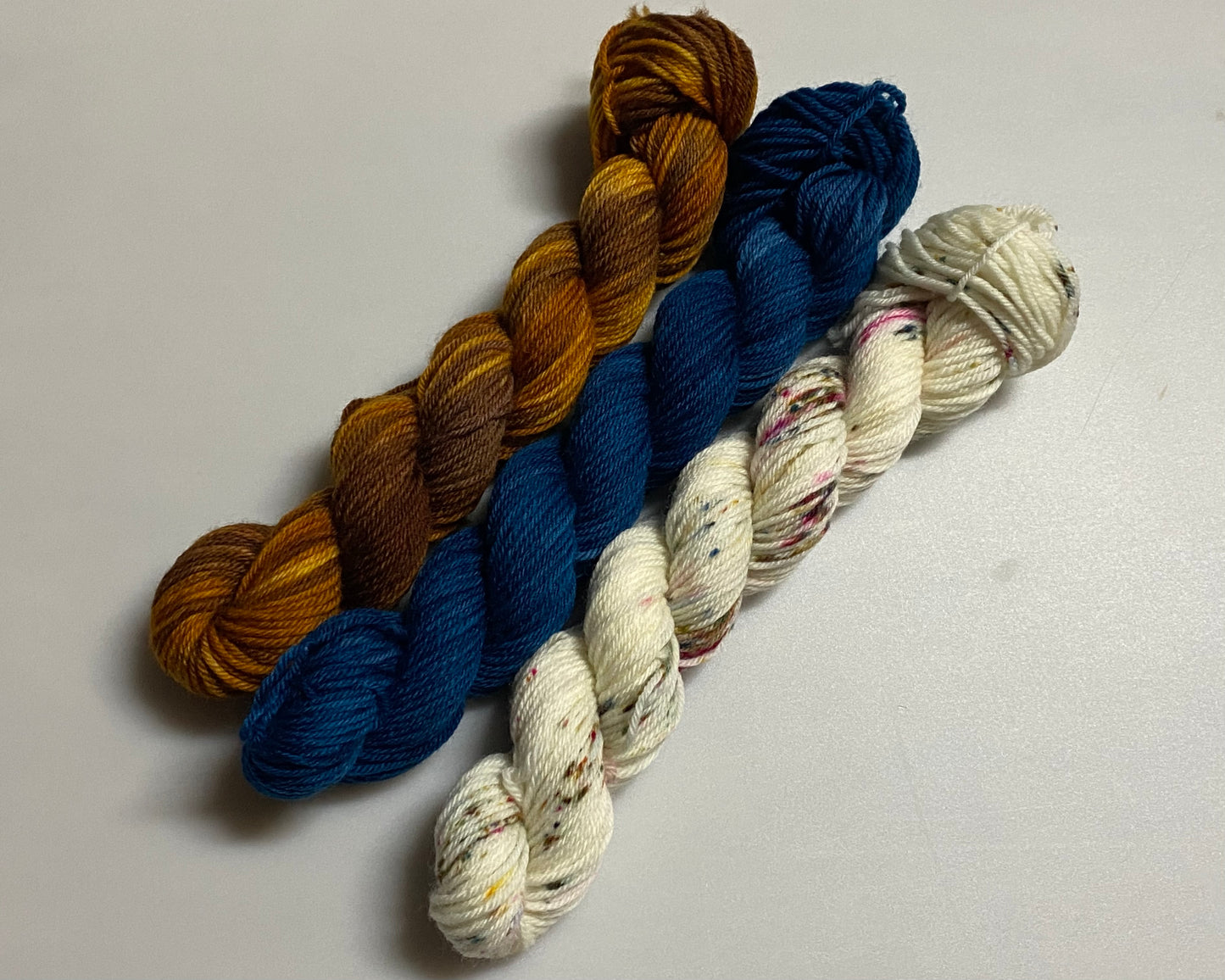 Fine Merino Socks ca. 20g handgefärbte Wolle