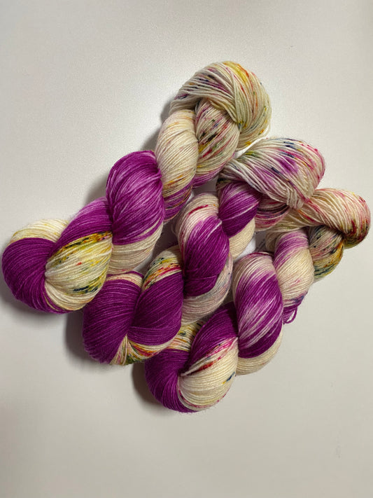 Basicsocks handgefärbte Sockenwolle