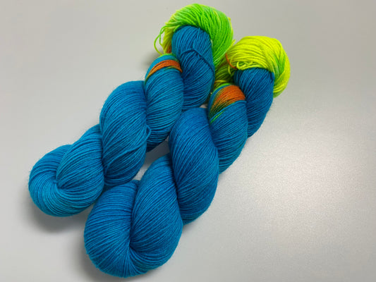 Basicsocks handgefärbte Sockenwolle