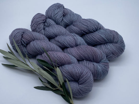 Rami Deluxe handgefärbte Wolle