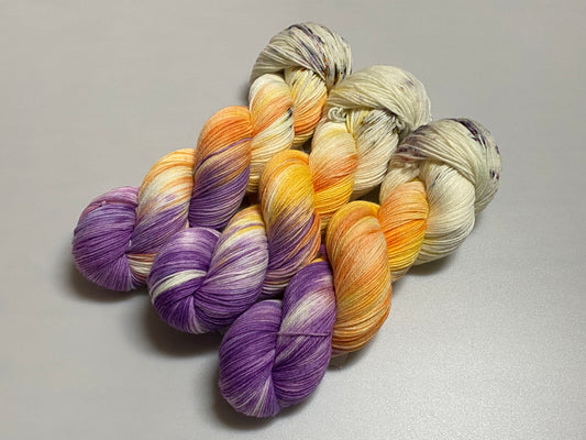 Hightwist, handgefärbte Wolle 4ply
